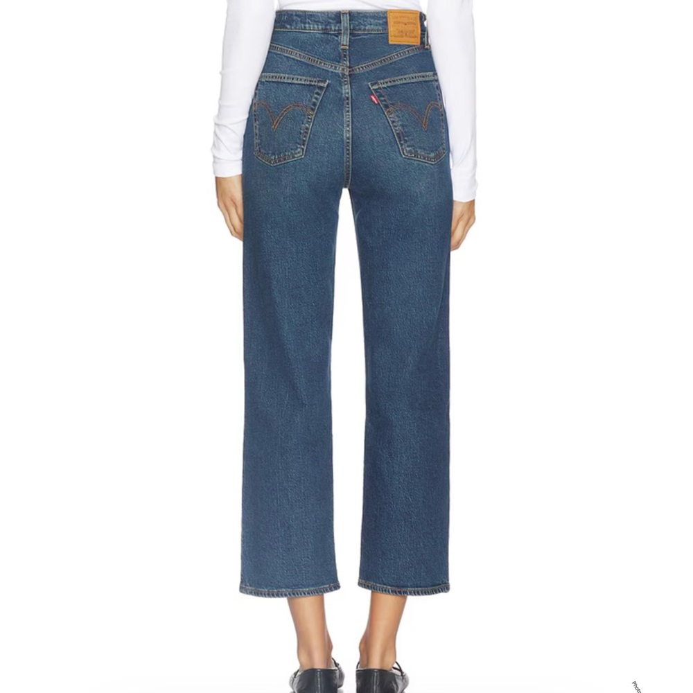 Levi's Jeans Women's 32 Blue Ribcage Straight Ankle LIKE NEW - Picture 3 of 10
